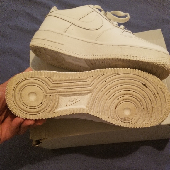 Nike Air Forces - Picture 3 of 3
